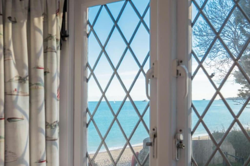 The Old Boat House, Seaview - Seafront Three Bedroom Cottage With Separate Two Bedroom Annexe מראה חיצוני תמונה